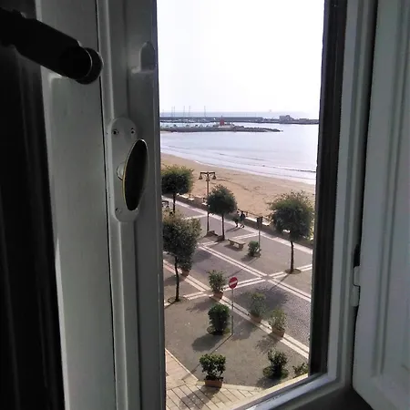 Apartment Deja Vu *