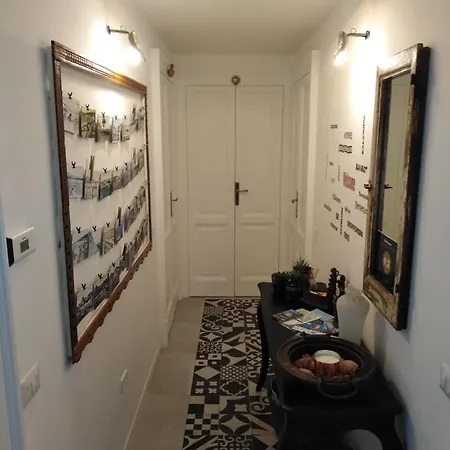 Deja Vu Apartment *