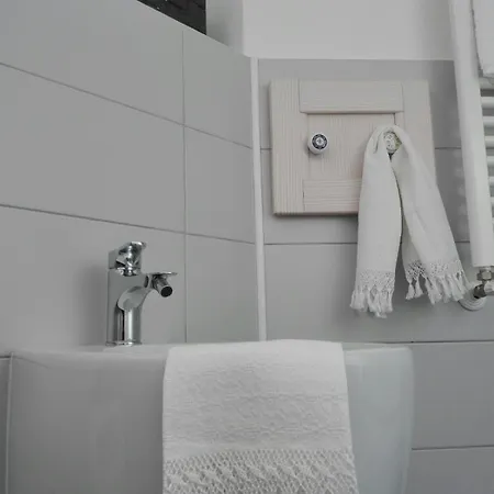 Apartment Deja Vu *
