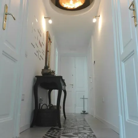 Déjà Vu Appartement *